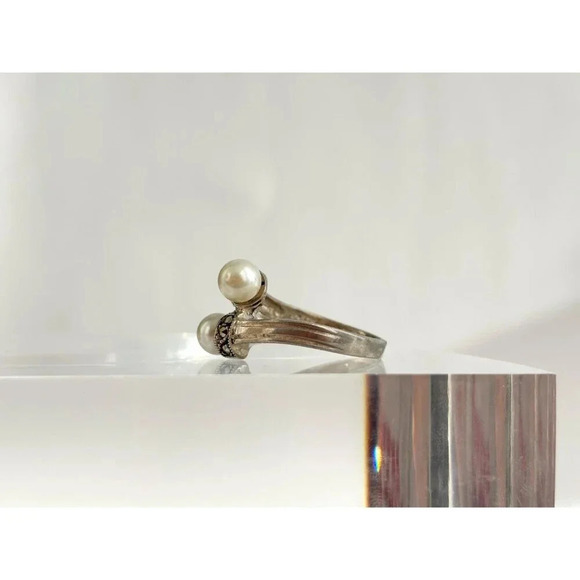 Sterling Faux Pearl Marcasite Adorned Vintage 925 Stamped Wrap Ring - sz 6 - Picture 4 of 10
